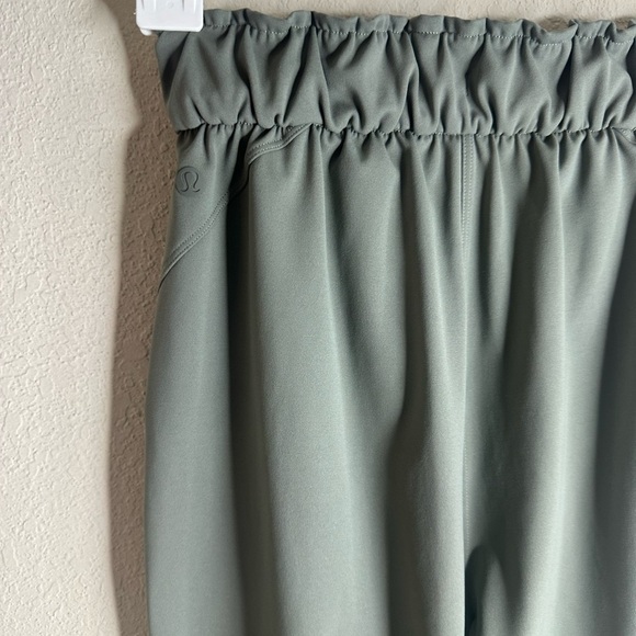 Lululemon Stretch High-Rise Jogger Full Length Grey Sage W5DQDS size 0 - Picture 4 of 5